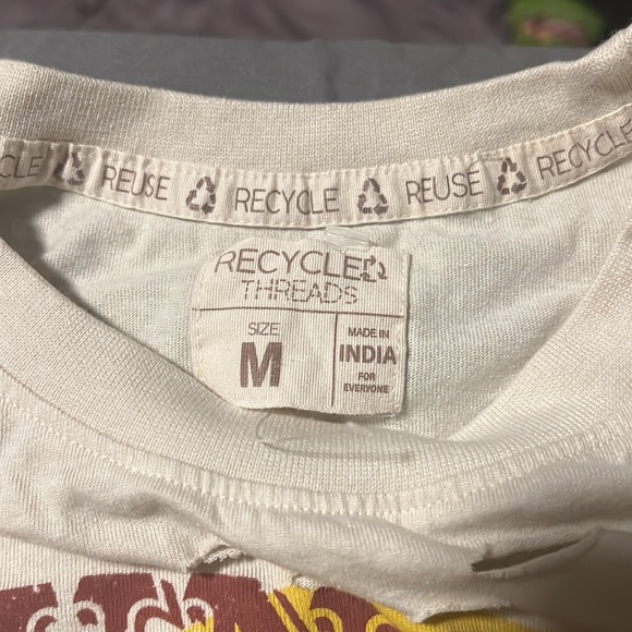 Never been worn crop top women’s size medium - Picture 2 of 2